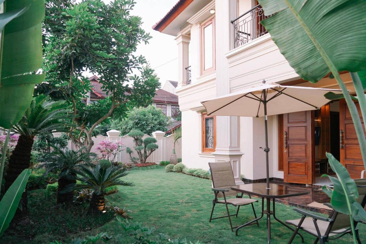 Fernasya House Villa Yogyakarta Exterior foto